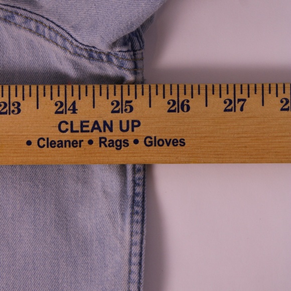 0267-Levi’s Light Wash Denim Western Snap Shirt (Men’s L/XL) - Picture 8 of 10